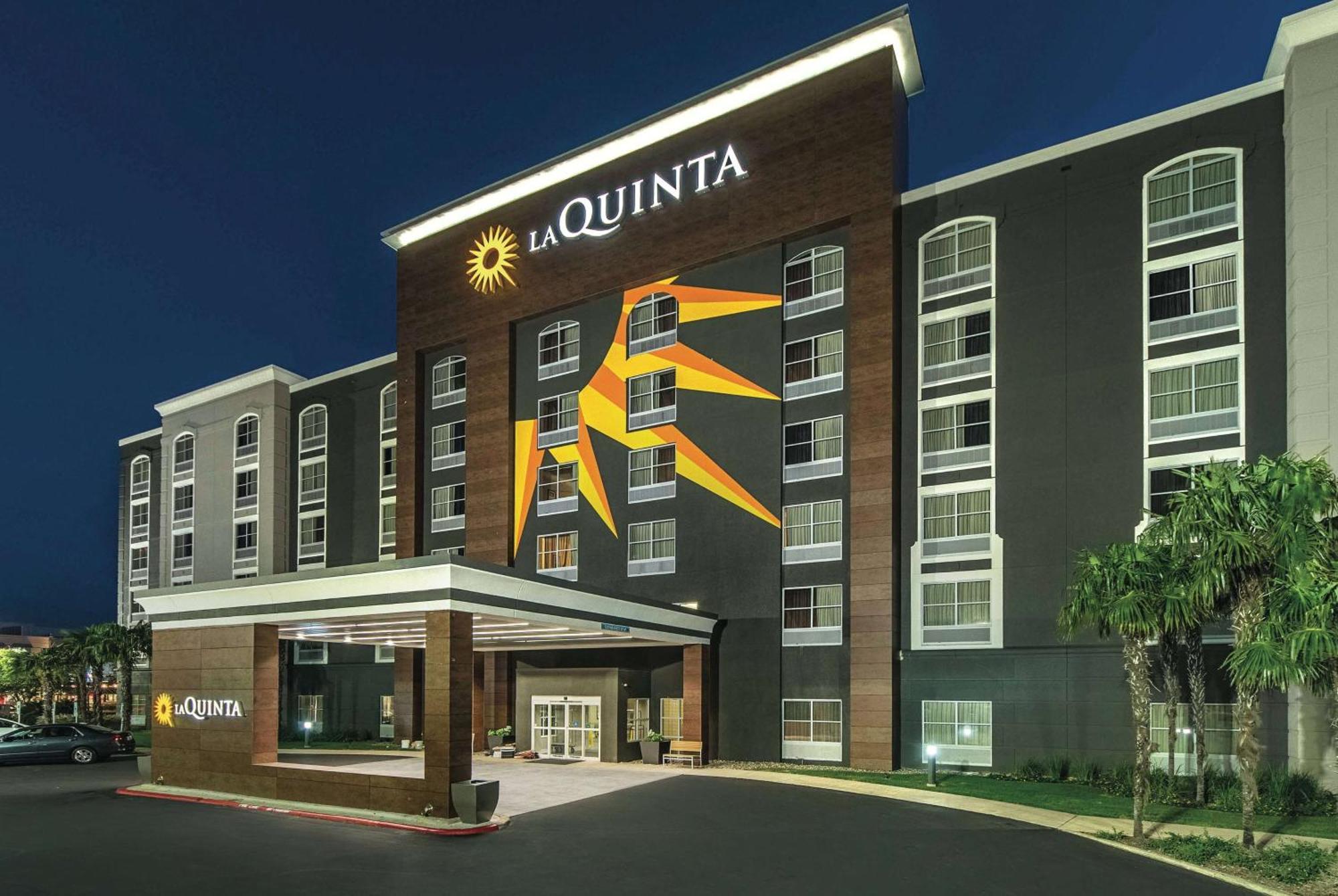 La Quinta & By Wyndham Downtown San Antonio