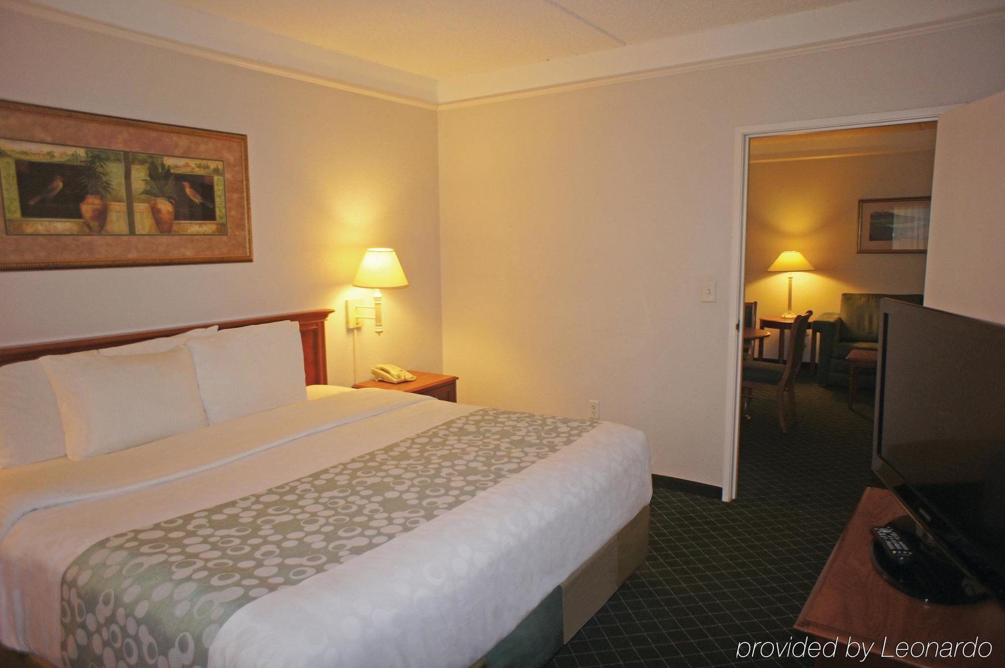 Hotel La Quinta & By Wyndham Downtown